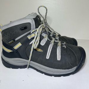Keen Women's Black and Gray Athletic Shoes